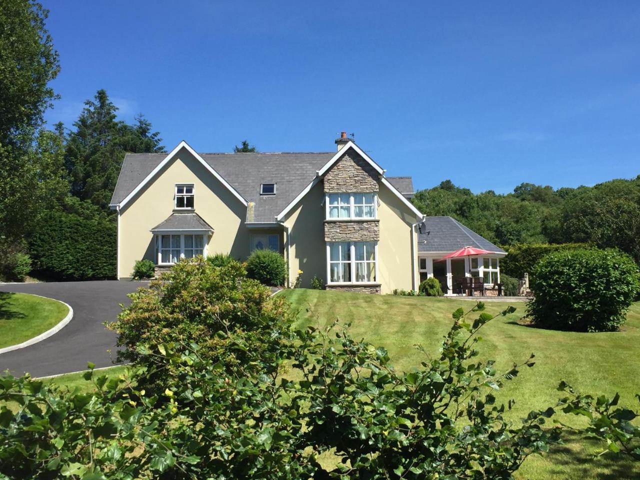 2 Mile Lodge Kenmare Εξωτερικό φωτογραφία