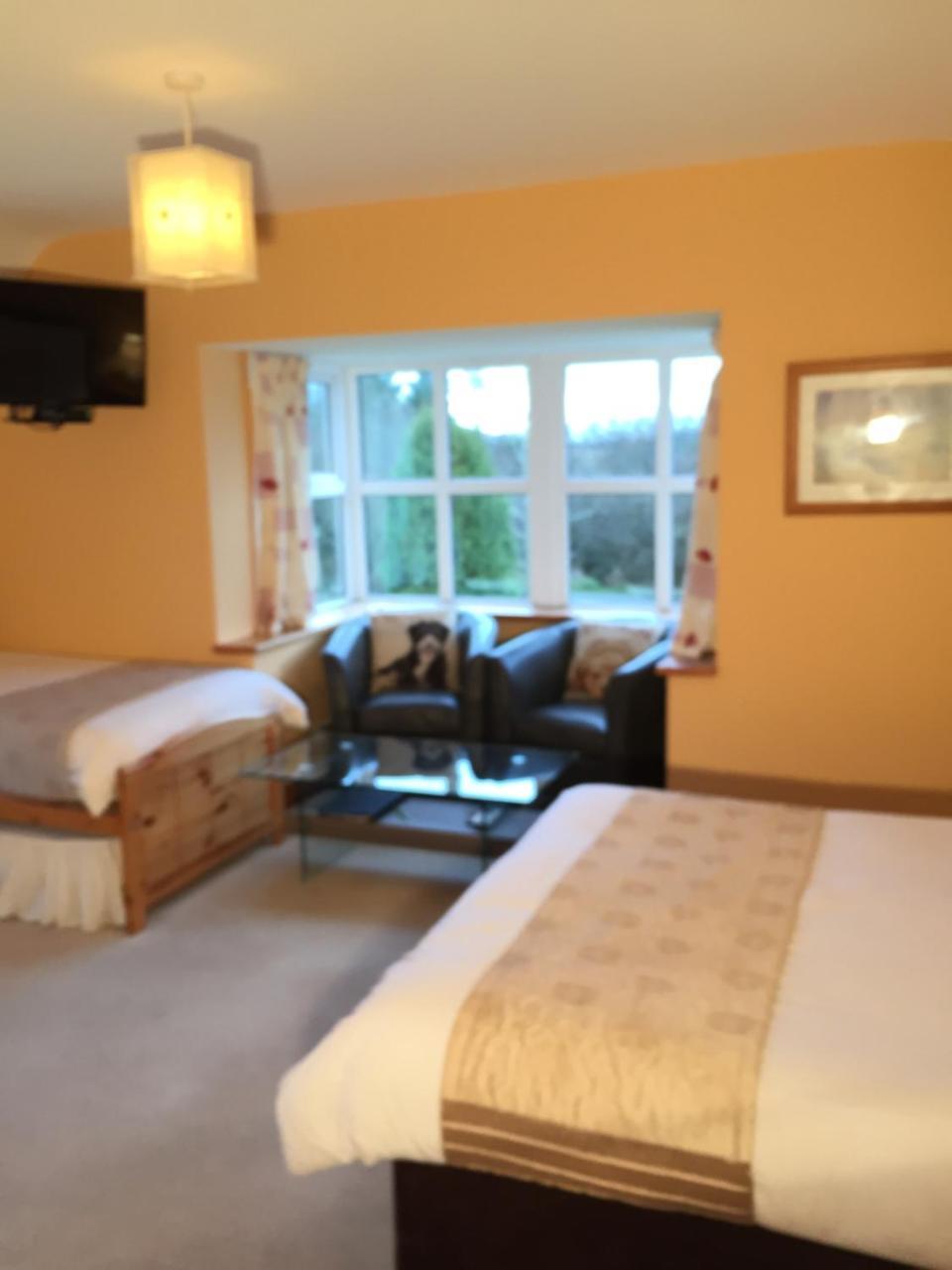 2 Mile Lodge Kenmare Εξωτερικό φωτογραφία